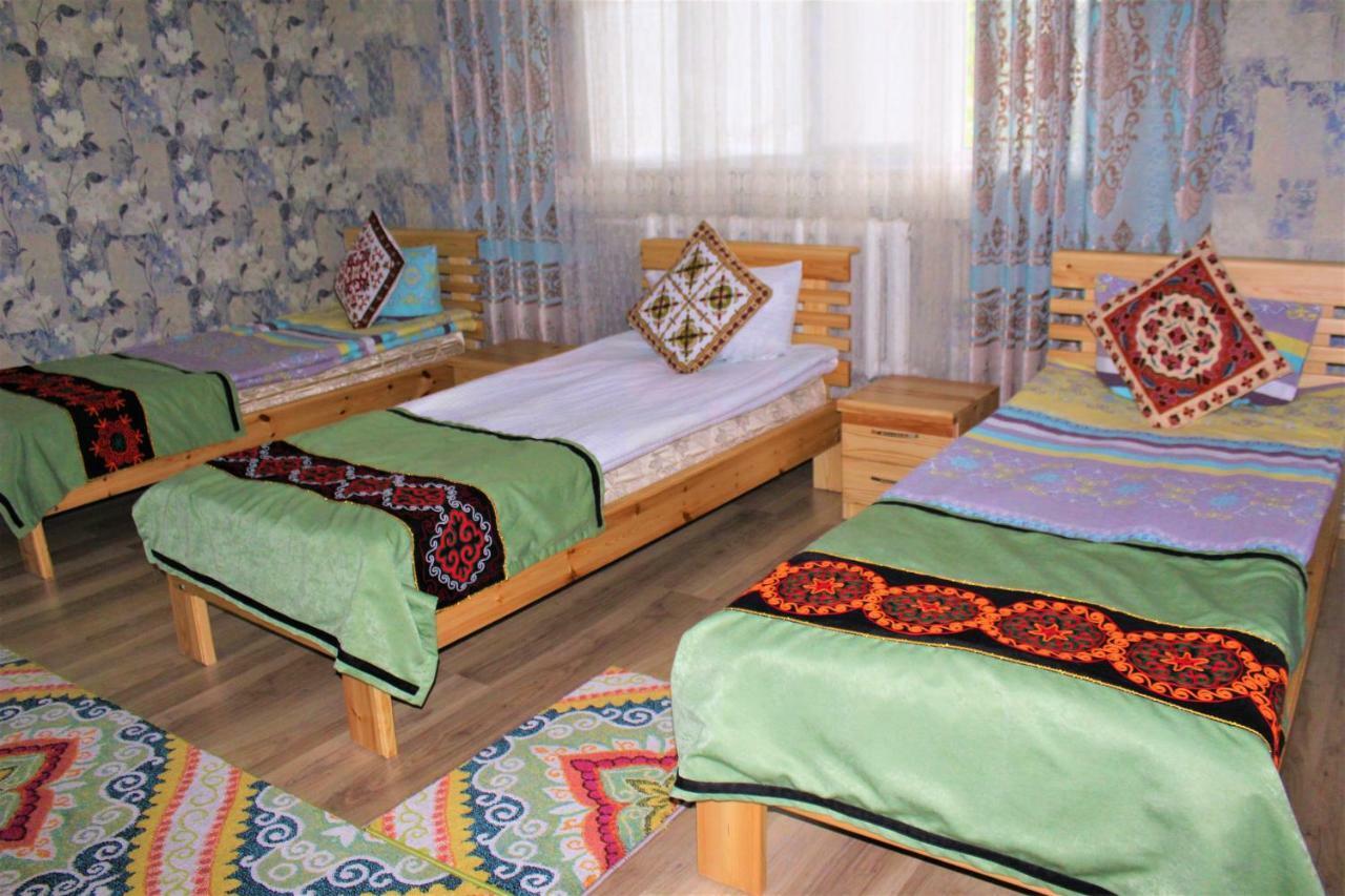 Guest House Etnodom Jalal-Abad Exteriör bild